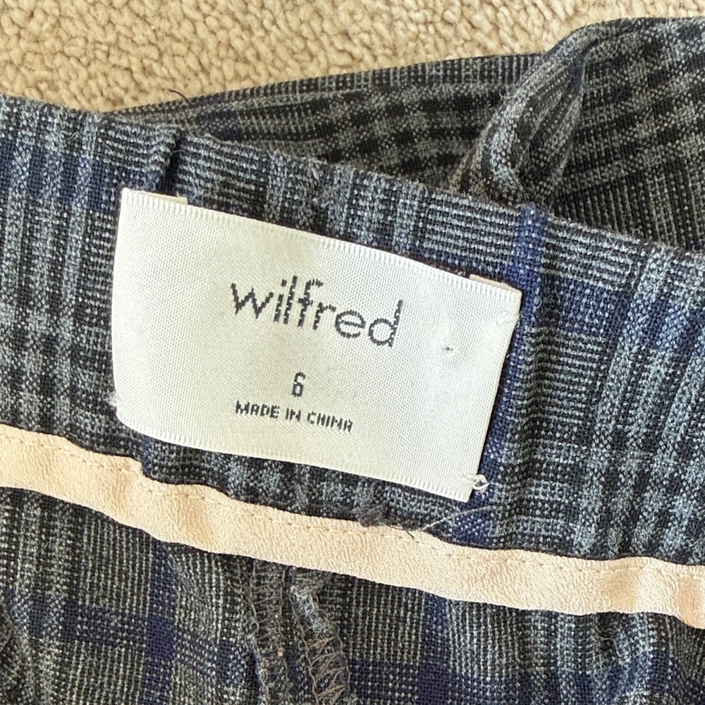 Aritzia Wilfred Women’s Cropped Pants Size 6 Checkered Navy and Gray - Picture 6 of 7